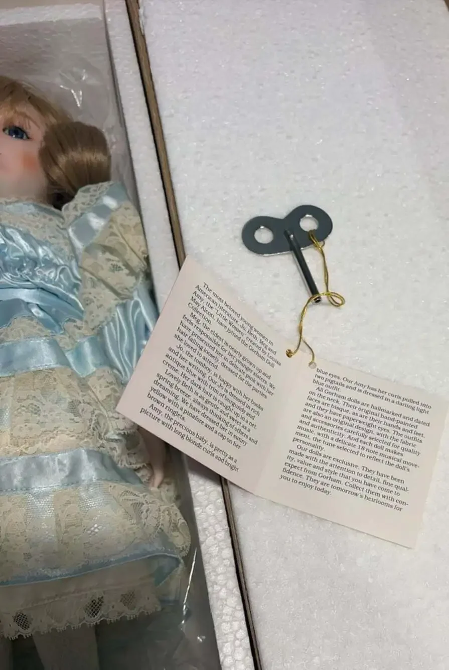 Vintage 1983 Gorham Little Women Amy Musical Porcelain Doll Item No. 8673A